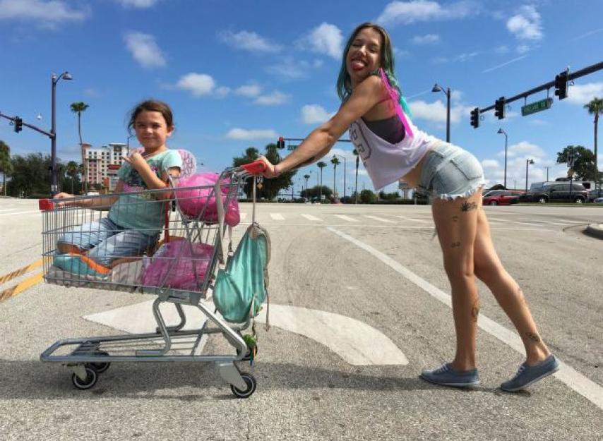 Una escena de The Florida Project.