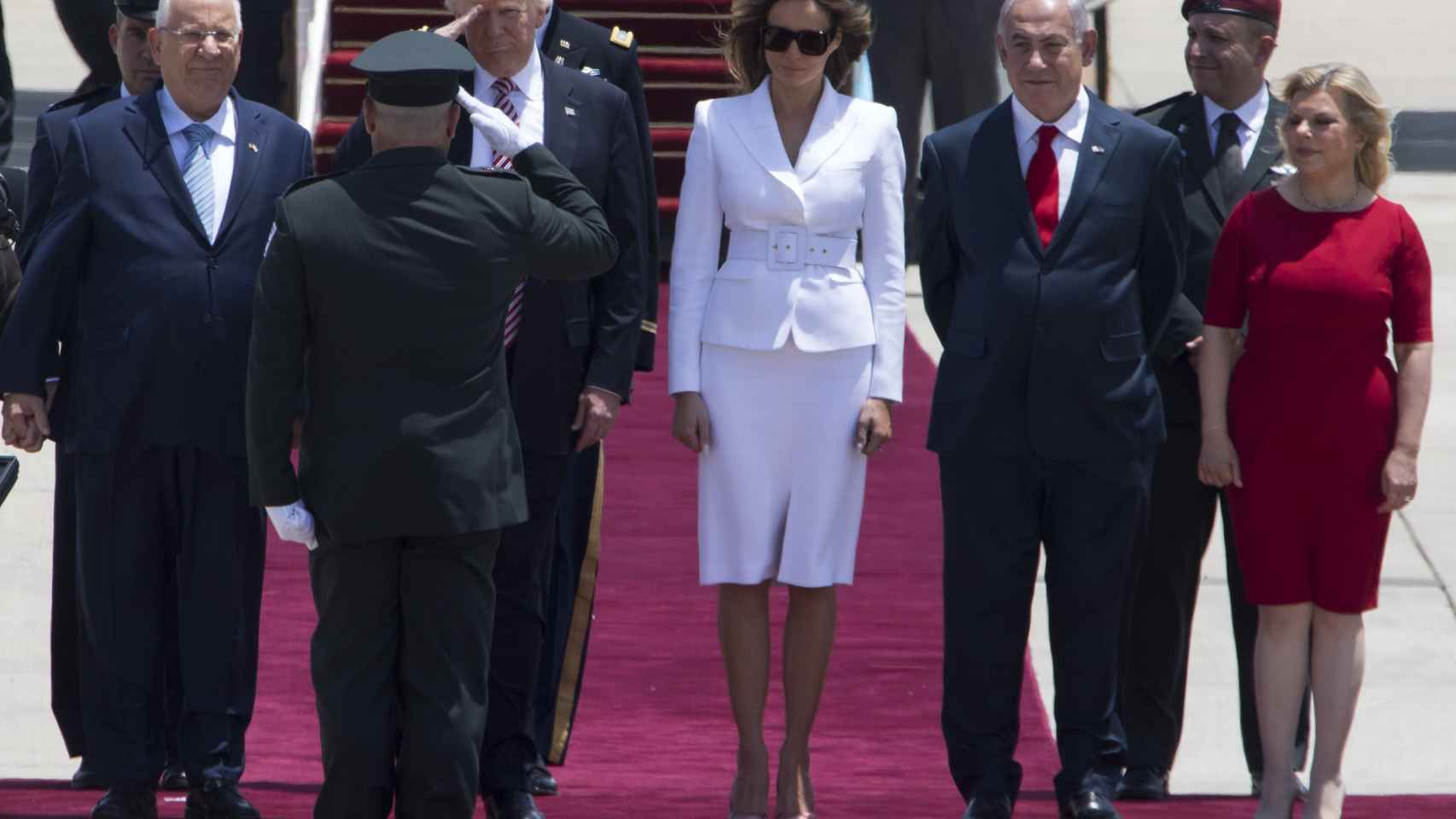 Un momento del paseo de Trump y su esposa al llegar a Israel.