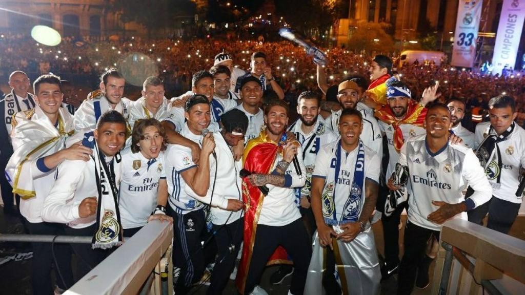 Foto de grupo en Cibeles