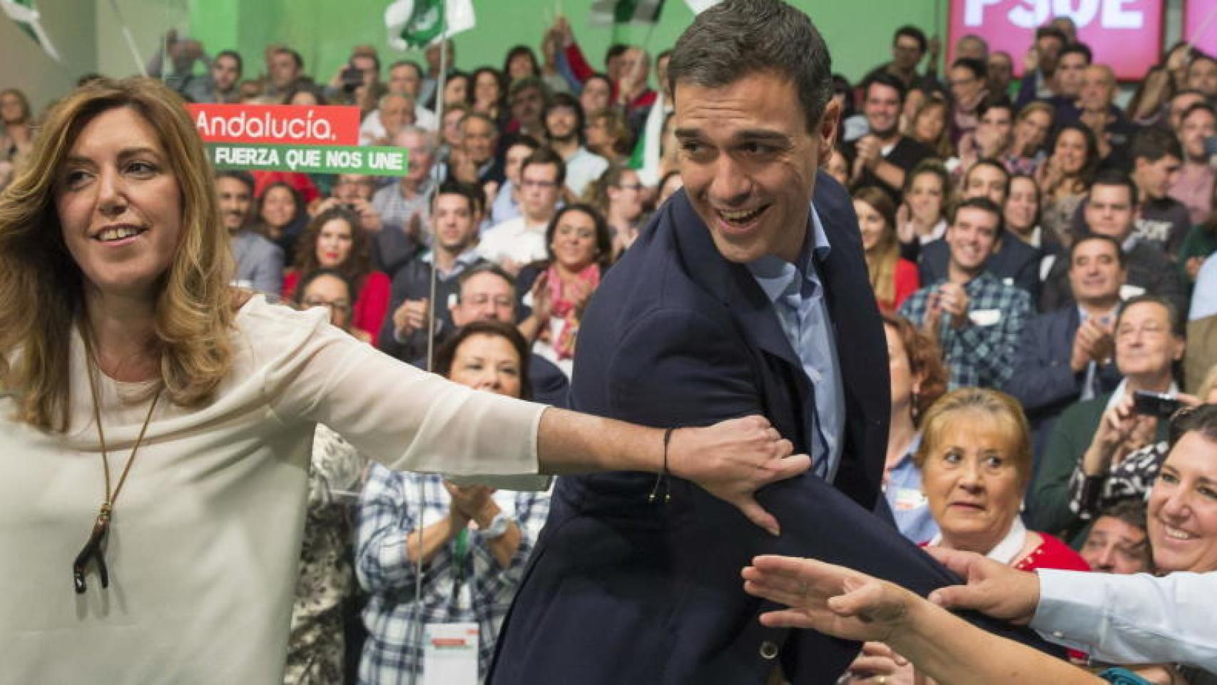 Díaz y Sánchez en un acto del PSOE en Sevilla.
