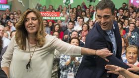 Díaz y Sánchez en un acto del PSOE en Sevilla.