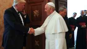 El Papa recibe a Trump.
