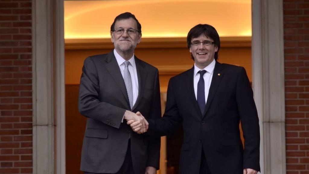 Mariano Rajoy y Carles Puigdemont.