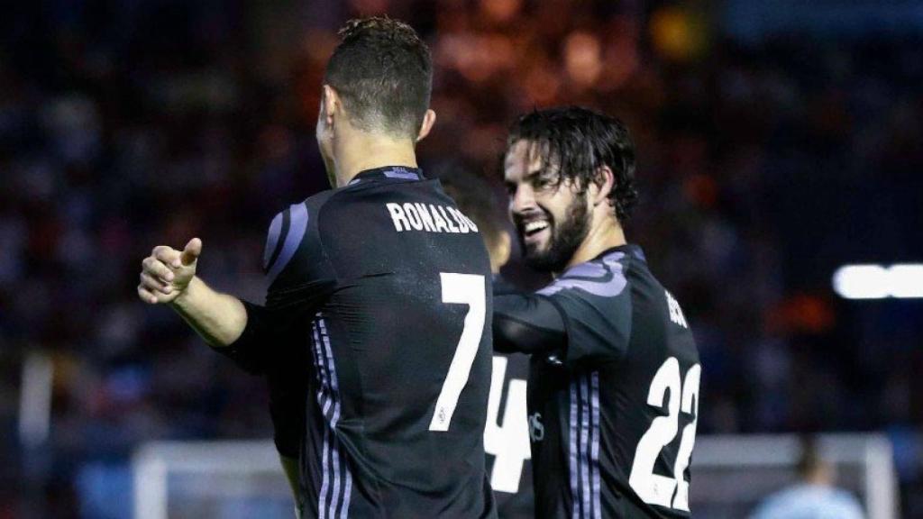 Isco felicita a Cristiano por su gol