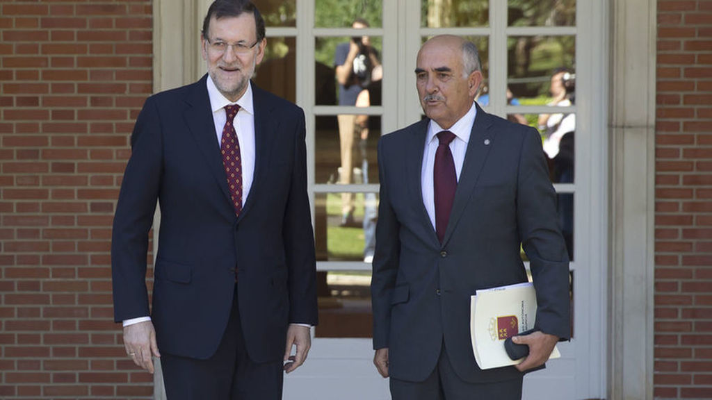 El expresidente Alberto Garre con Mariano Rajoy en La Moncloa.
