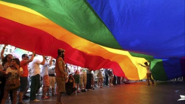 Manifestación LGTB para que el Gobierno reconozca sus derechos.