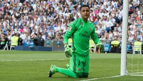 Keylor Navas de rodillas en el Bernabéu. Foto: Pedro Rodríguez / El Bernabéu