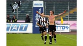 Tacchinardi, durante un partido con la Juventus. Foto: juventus.com/it/