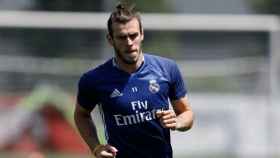 Bale sigue recuperándose