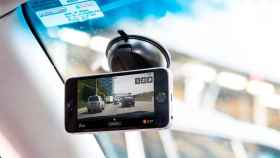 La aplicación de cámara inteligente para coche que graba y evita accidentes