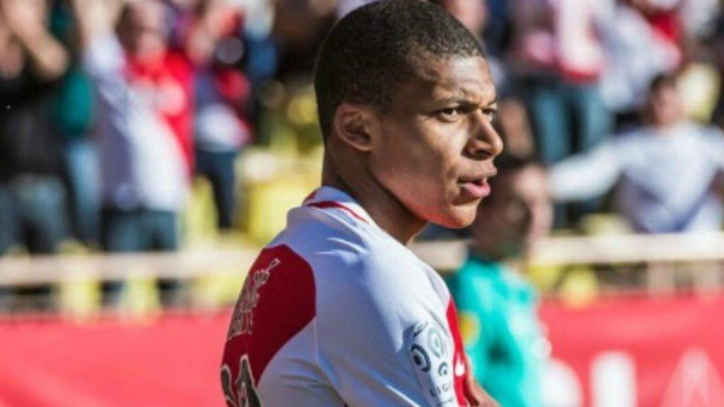 Kylian Mbappé, en un partido con el Mónaco   Foto: Twitter(@KMbappe)