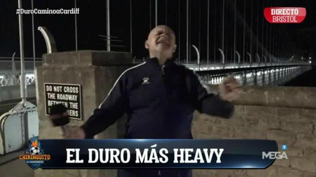 Alfredo Duro canta en su Camino a Cardiff   Foto: Twitter(@elchiringuitotv)