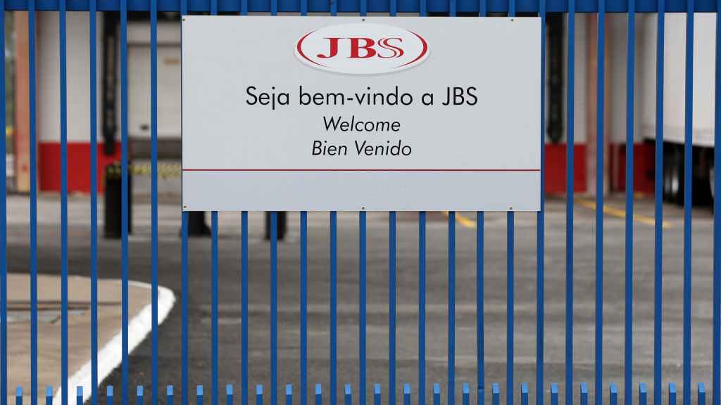 Instalación de  JBS cerrada.
