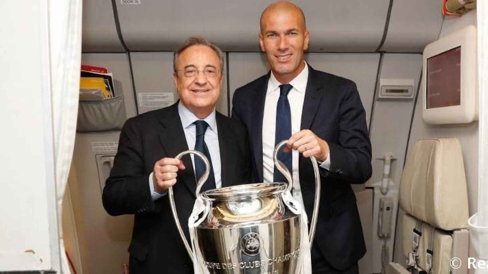 Florentino Pérez con Zinedine Zidane.