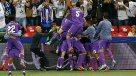 El Madrid celebrando el gol de Asensio