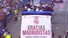 El autobús del Madrid camino del Bernabéu