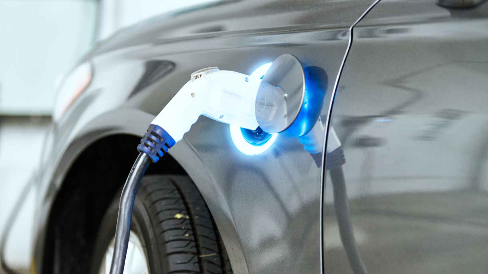 El coche eléctrico, una inversión rentable y que cuida el medio ambiente.