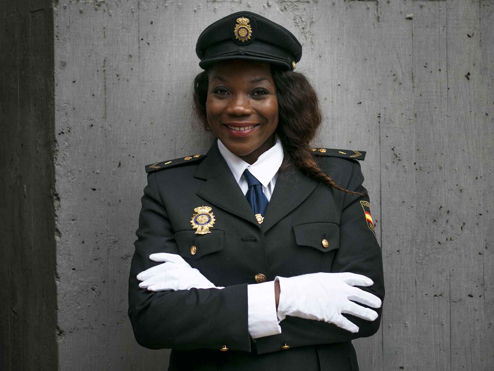 La única mujer negra policía considera que España es más racista que machista.