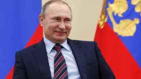 Putin se vacuna de 'su propio virus': crea un comité para prevenir la injerencia occidental en las elecciones