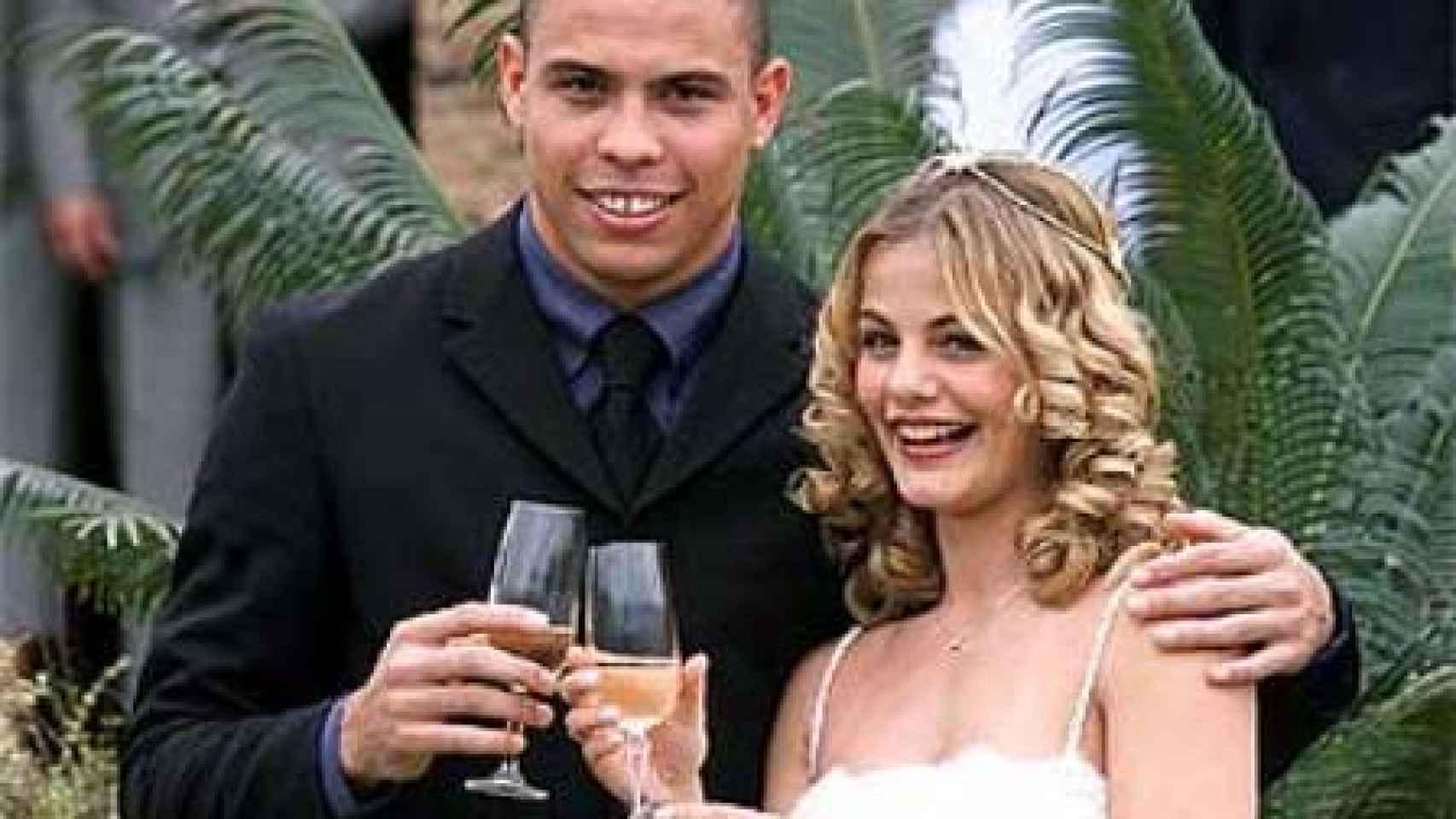 Ronaldo y Milene, el día de su boda en 1999.