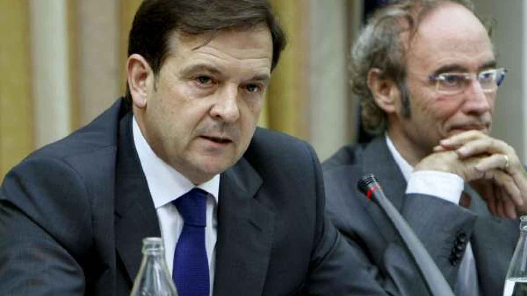 Alberto Saiz, con el presidente de la Comisión de Defensa del Congreso, Cipriá Ciscar.
