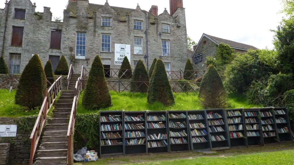 Castillo de Hay-on-Wye en la zona Powys (Gales), conocida como las Ciudad de los Libros.