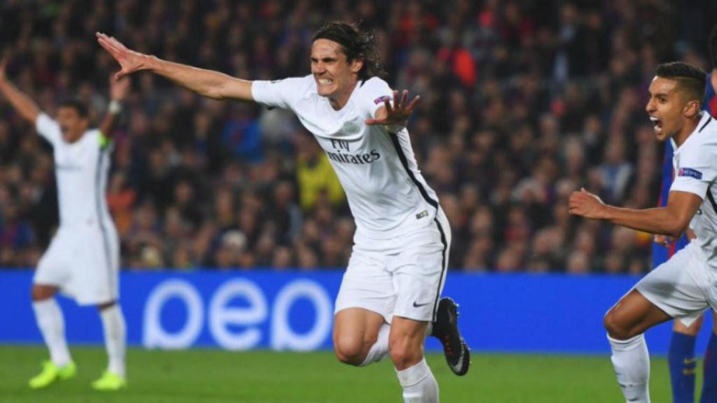 Cavani celebra su gol en el Camp Nou