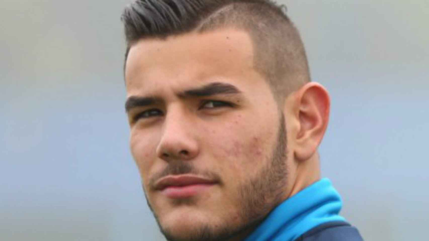 Theo Hernández, lateral francés   Foto: deportivoalaves.com