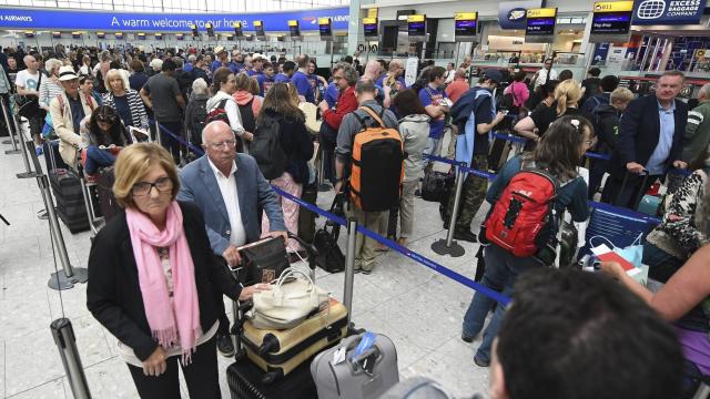 Pasajeros en el aeropuerto de Heathrow.