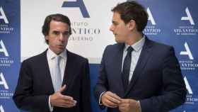 Aznar y Rivera durante la clausura de la II Semana Atlántica en Madrid.