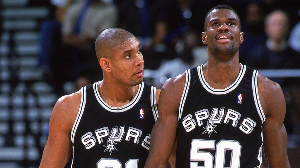 Tim Duncan y David Robinson.