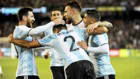 Sampaoli ilusiona a Argentina en su debut