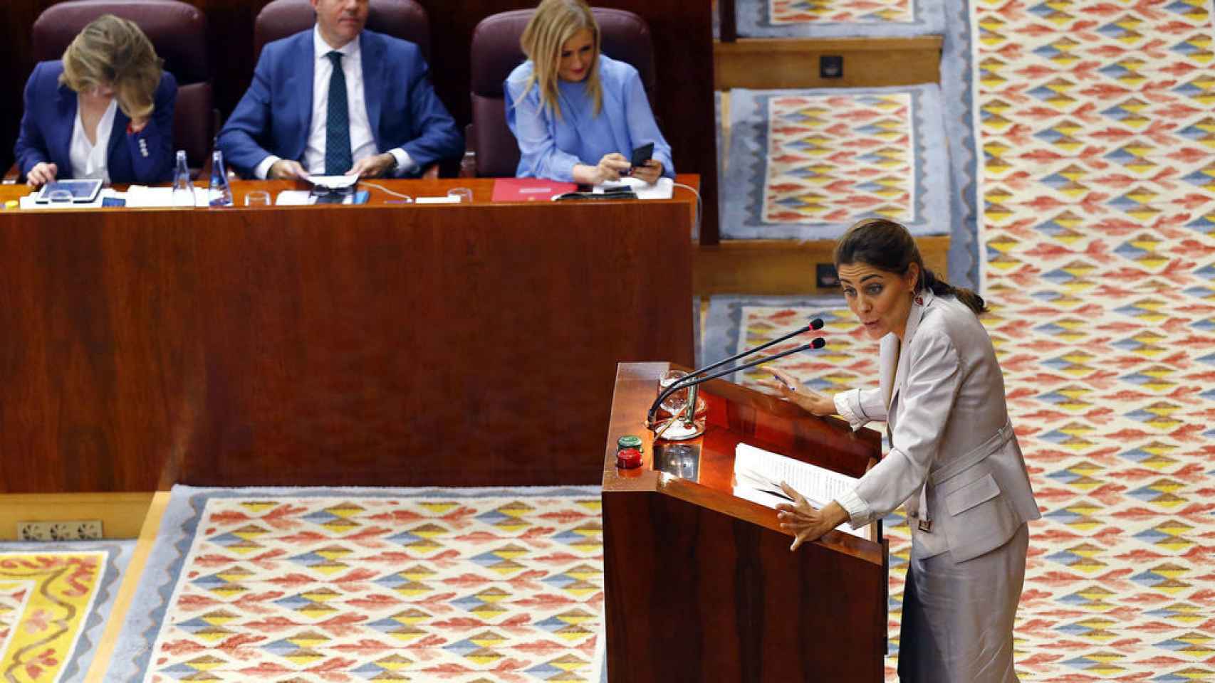 Un momento de la intervención de la candidata y portavoz de Podemos, Lorena Ruiz-Huerta.