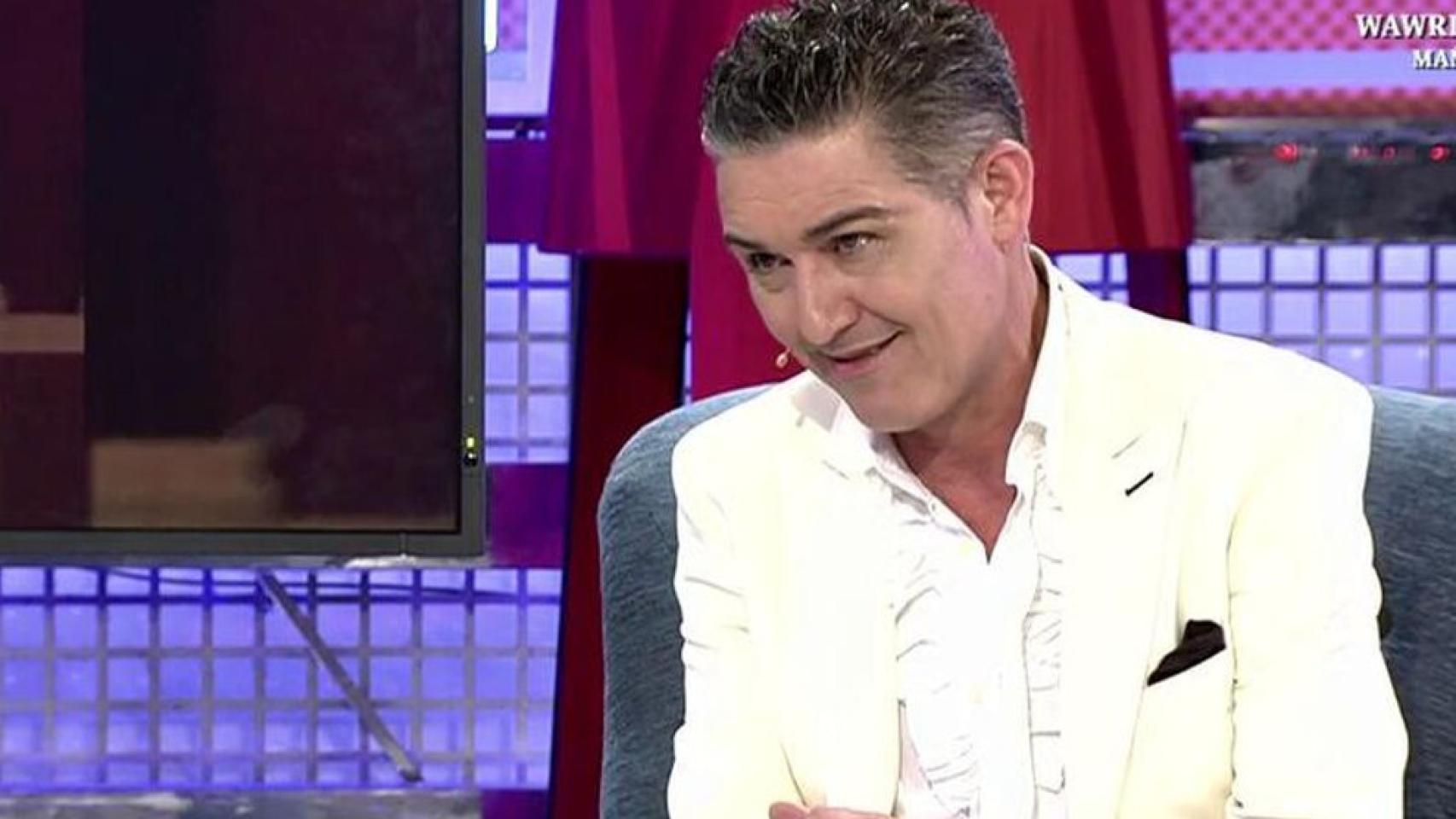 Ángel Garó torea con arte a los colaboradores de ‘Sábado Deluxe’