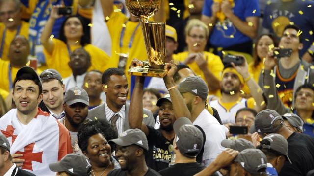 Los Golden State Warriors celebran la victoria