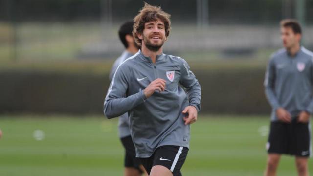 Yeray Álvarez, durante un entrenamiento con el Athletic Club de Bilbao.