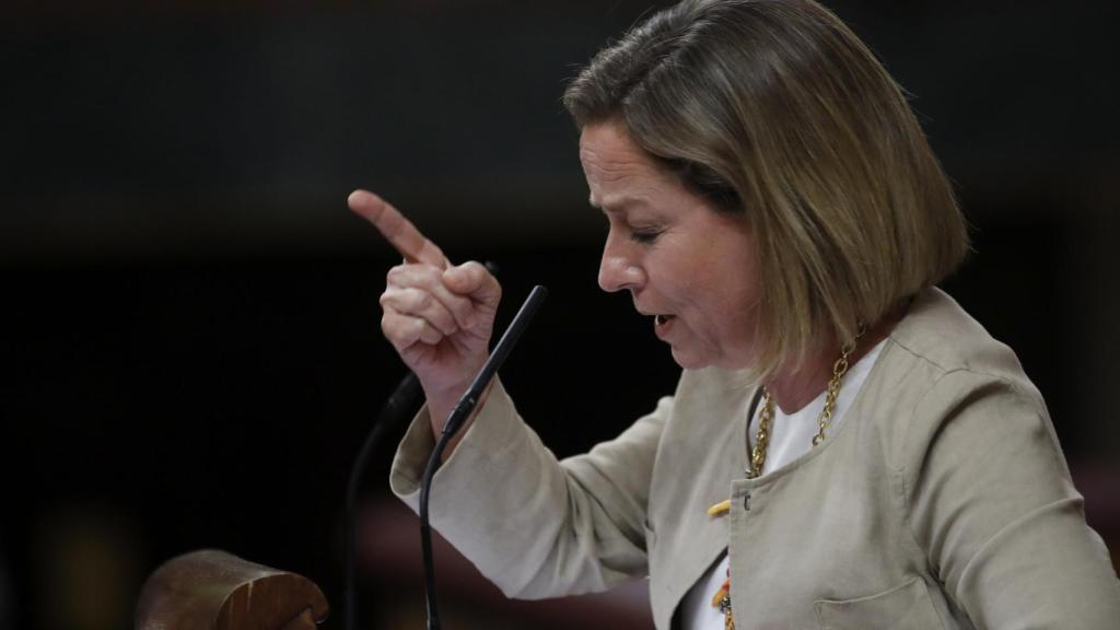 Ana Oramas (CC) durante su discurso en el debate de la moción de censura