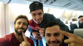 Nasri junto a sus compañeros del Sevilla. Foto: Twitter (@samnasri19)