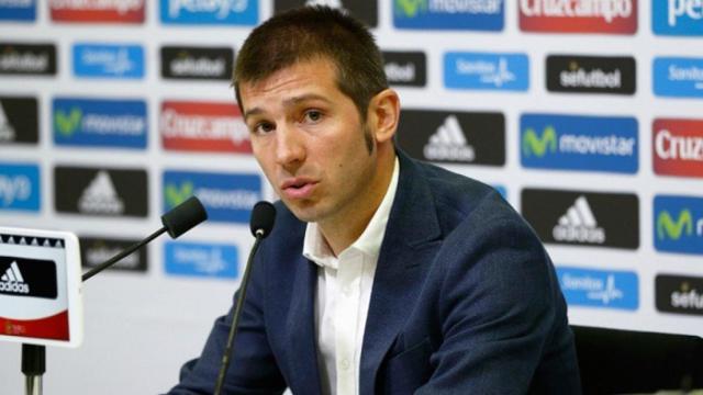 Celades en una rueda de prensa. Foto.sefutbol.com