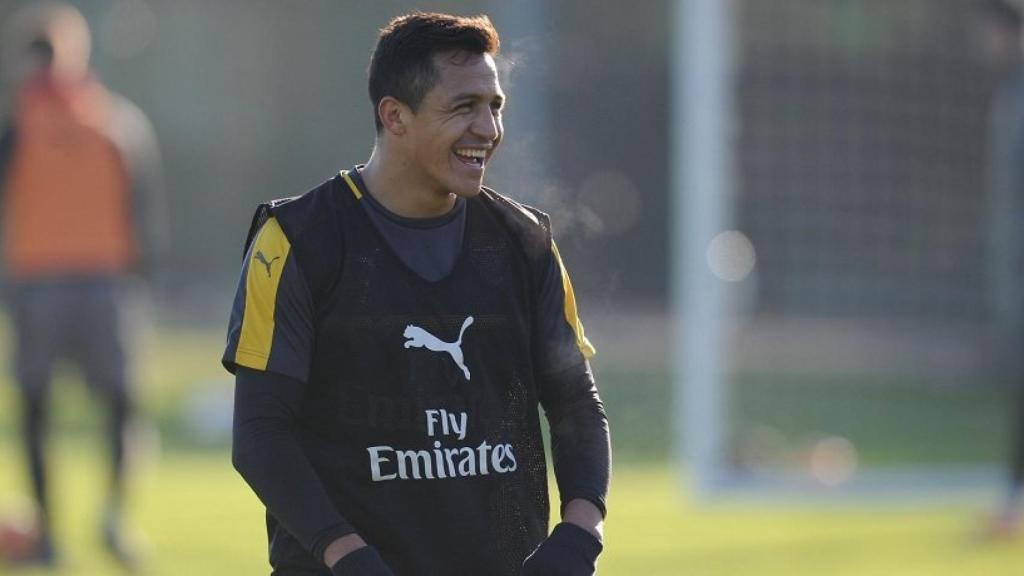 Alexis durante un entrenamiento Foto: Twitter (@arsenal)