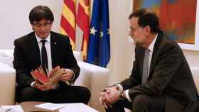 El presidente Mariano Rajoy y el de la Generalitat, Carles Puigdemont.