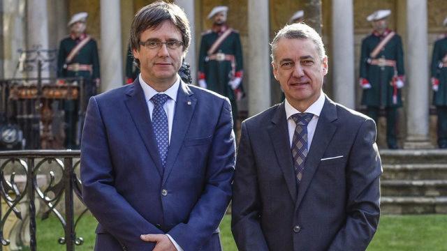 Puigdemont junto a Urkullu, en una imagen de archivo.