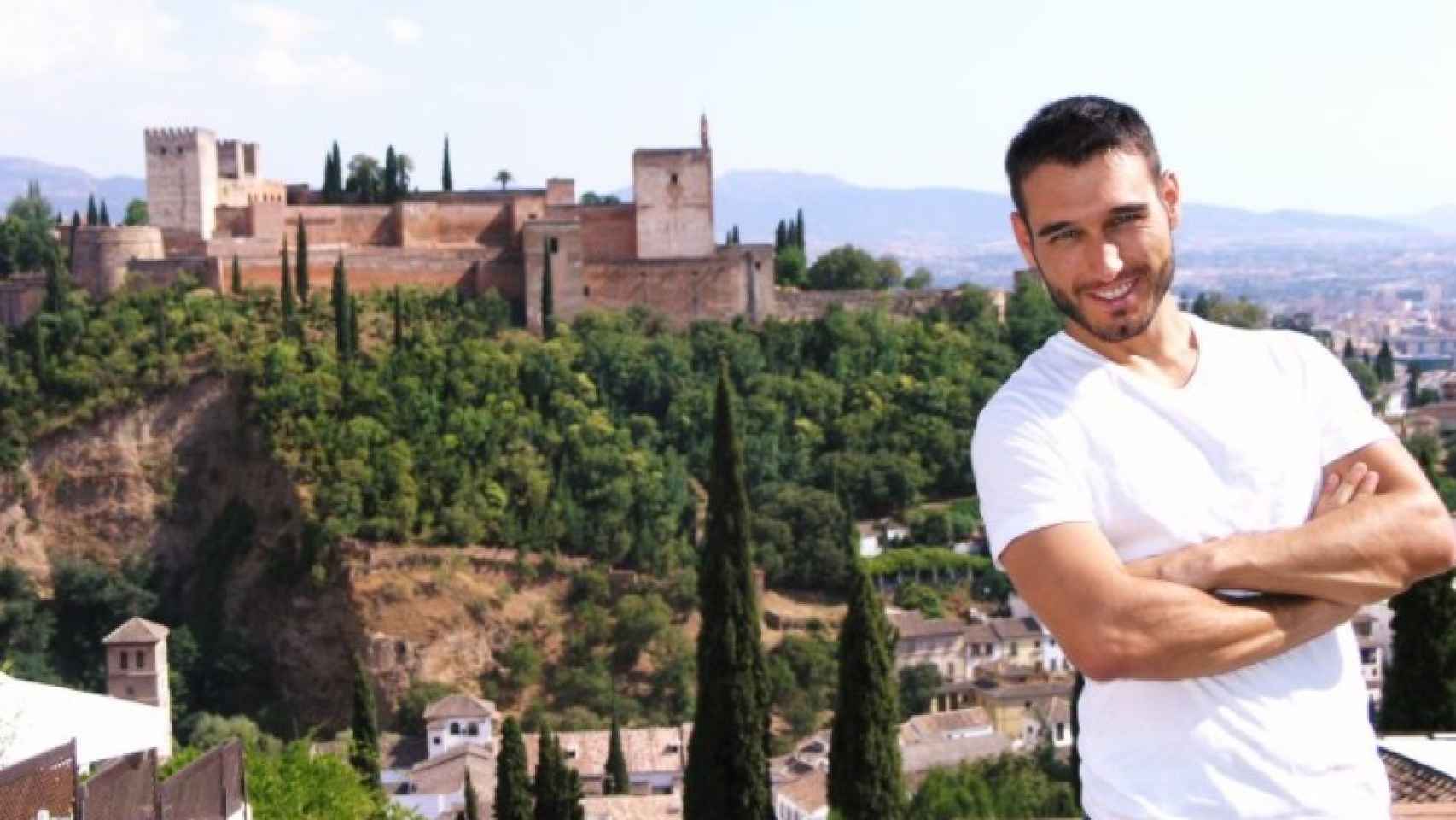 El agente Arco en la fotografía de su ficha como candidato a Mister Gay España