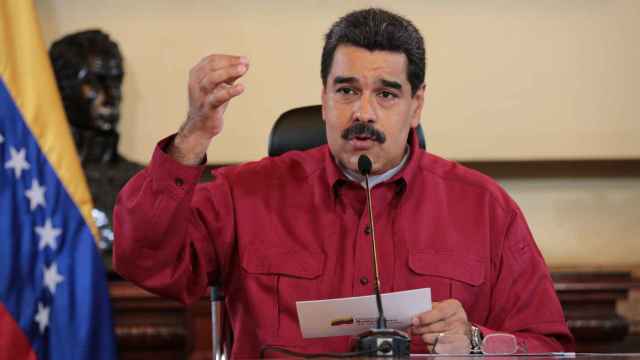 Maduro, en una reunión con los ministros.