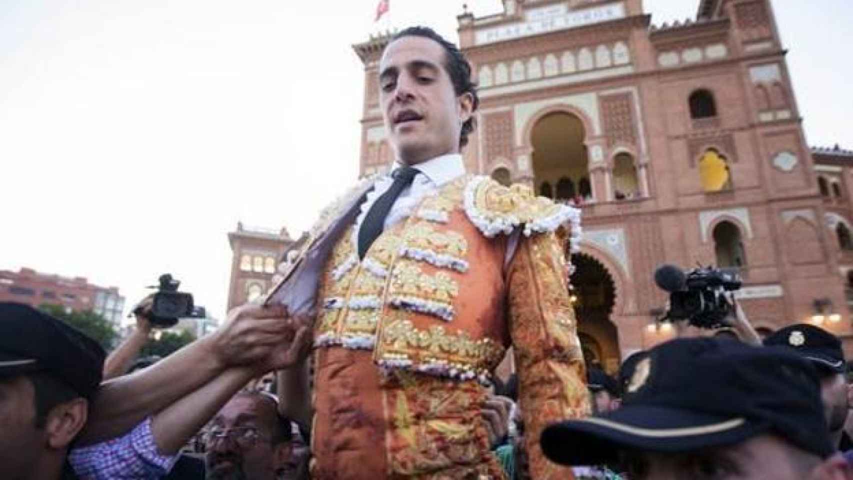 Iván Fandiño saliendo a hombros de Las Ventas en 2014