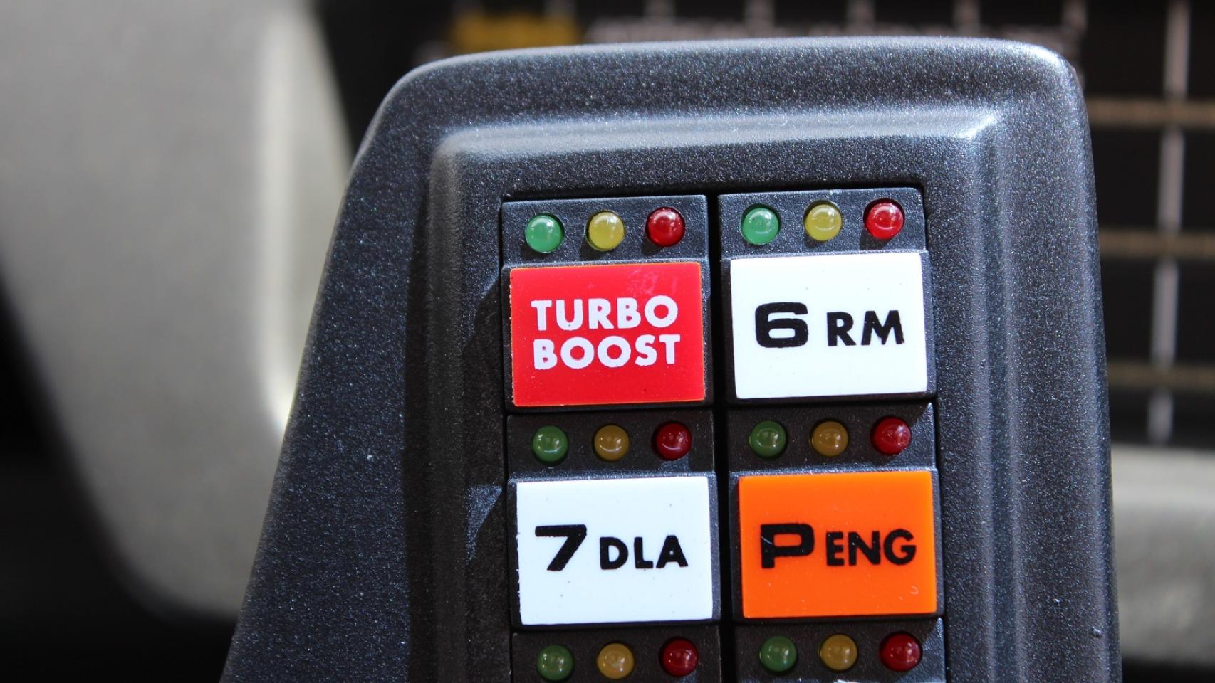 El Kitt de Sabadell también tiene el botón de Turbo Boost, pero no puede saltar como hacía el original