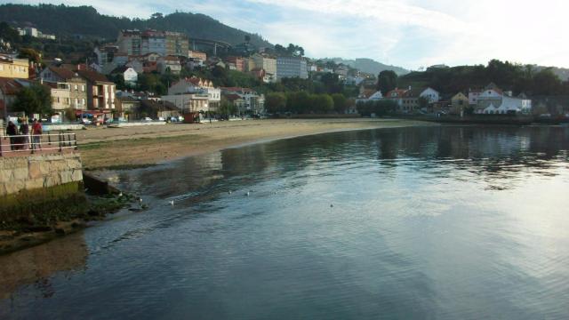 Imagen de la playa de Arealonga, en Redondela (Pontevedra).