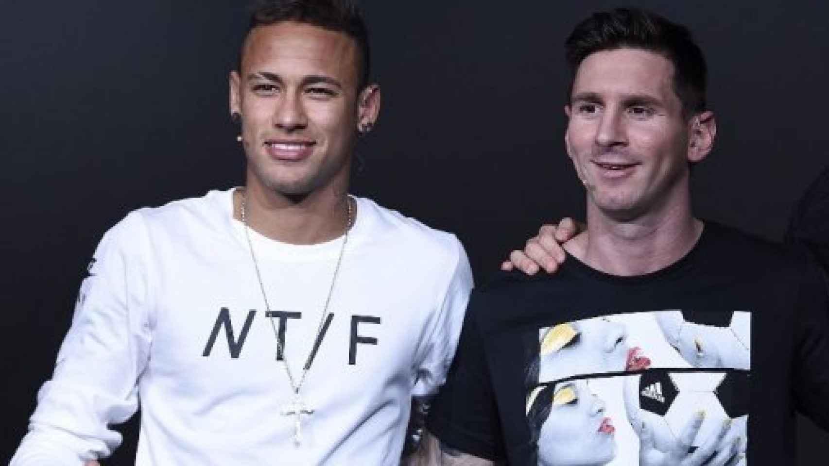 Neymar, Messi y Cristiano, en un acto.