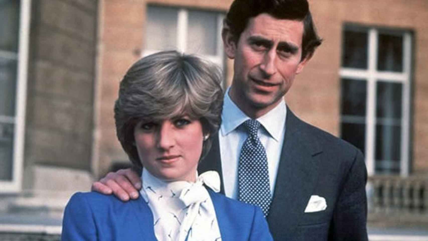 Diana de Gales y Carlos de Inglaterra.
