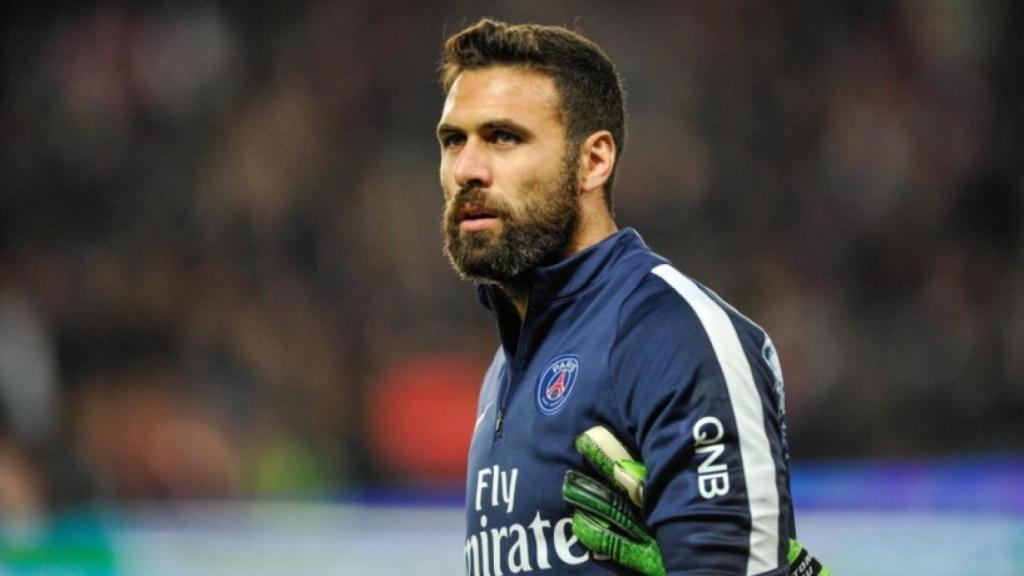 Sirigu en un partido con el PSG. Foto: Twitter (@PSG_Inside).